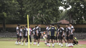 Kontrak Pelatih Baru Timnas Indonesia: Dua Tahun Plus Dua