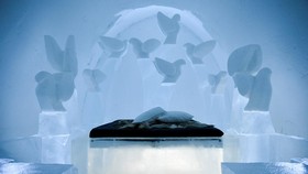 FOTO: Icehotel Buka Kembali di Swedia, Menginap di Suhu -5 Celsius