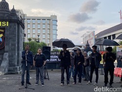 Ayah Gamma Korban Penembakan Aipda Robig Ikut Aksi Kamisan Semarang