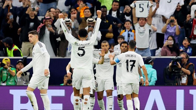 Real Madrid keluar sebagai juara Piala Interkontinental setelah mengalahkan wakil Meksiko, Pachuca 3-0.