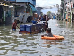 Banjir Rob Jakut Seperut Bukti Penurunan Tanah-Perubahan Iklim Parah