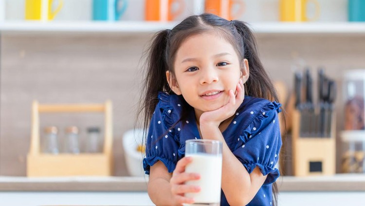 Susu UHT untuk anak Susu UHT untuk anak