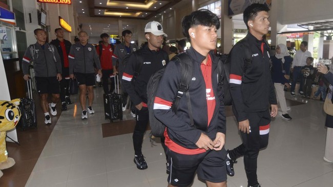 Bek timnas Filipina Adrian Ugelvik menyatakan siap melibas semua lawan jelang menghadapi Timnas Indonesia di Piala AFF 2024.