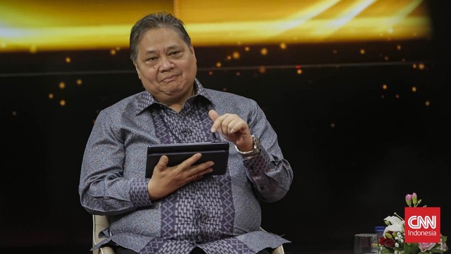 Menko Perekonomian Airlangga Hartarto menyampaikan QRIS dan e-Money tidak dikenakan Pajak Pertambahan Nilai (PPN) 12 persen.