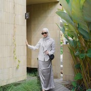 Get The Look: Ide Clean Outfit untuk Hangout Ala Dara Arafah, Simpel Tapi Menawan!