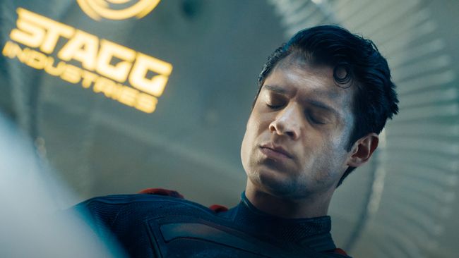 Warner Bros. dan DC Comics mengajukan mosi penolakan atas perkara hak cipta Superman supaya film mereka bisa tayang secara global.