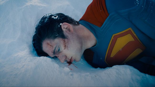 Ahli waris kreator Superman gugat DC dan Warner Bros. sebelum hasil reboot versi James Gunn tayang 11 Juli 2025 di bioskop.