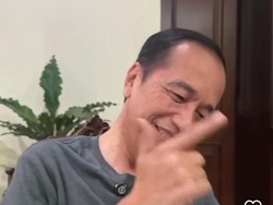 Video Reaction Jokowi Nonton Emak-emak Nyanyi Tembak-tembak, Dor Dor Dor