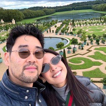 Potret Maudy Ayunda Kumpul Bareng Keluarga Suami Korea, Penampilan Disorot