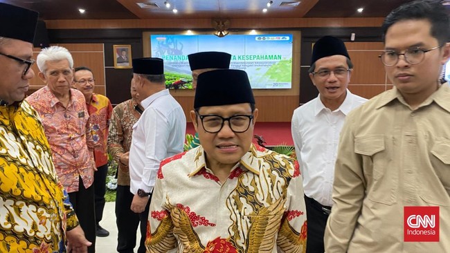 Cak Imin Dorong Pemerintah, Pengusaha, Buruh Duduk Bareng Cegah PHK Menko PM Muhaimin Iskandar mendorong pemerintah, buruh, dan pengusaha untuk duduk bareng demi mencegah gelombang PHK terjadi di Indonesia.
