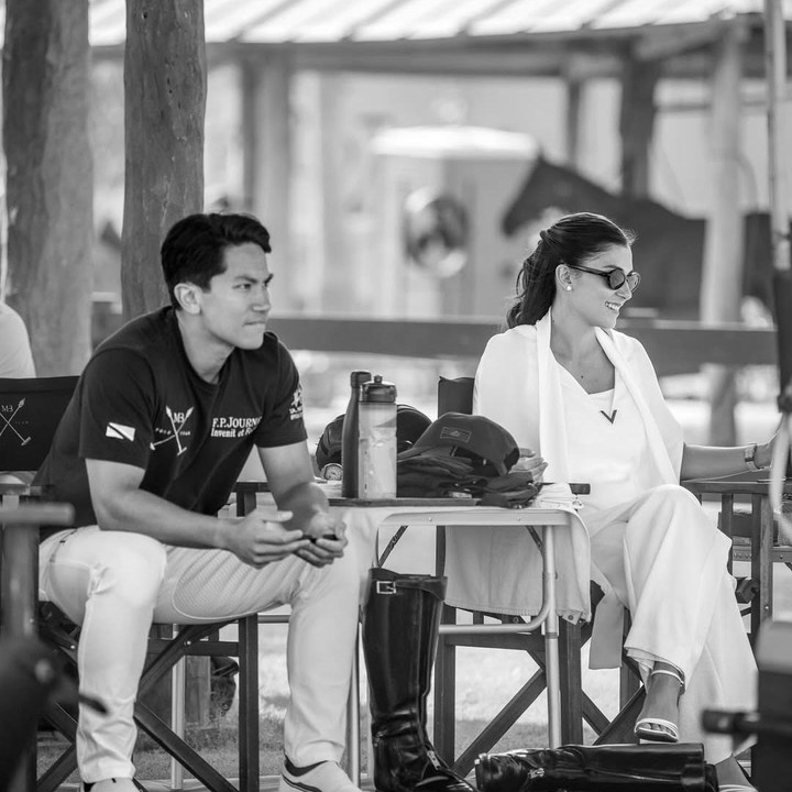 <p>Usai dinikahi Pangeran Mateen, Anisha terlihat mendampingi sang suami dalam berbagai kesempatan. Termasuk saat sang suami mengikuti pertandingan Polo. (Foto: Instagram @tmski)</p>