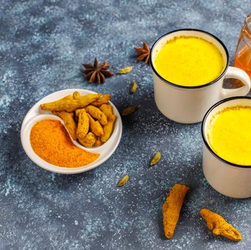 Rutin Minum Rebusan Kunyit Setiap Pagi, 5 Manfaat Ini Bisa Kamu Dapatkan!