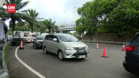 VIDEO: H-5 Natal, Tol Cikampek Mulai Dipadati Arus Liburan