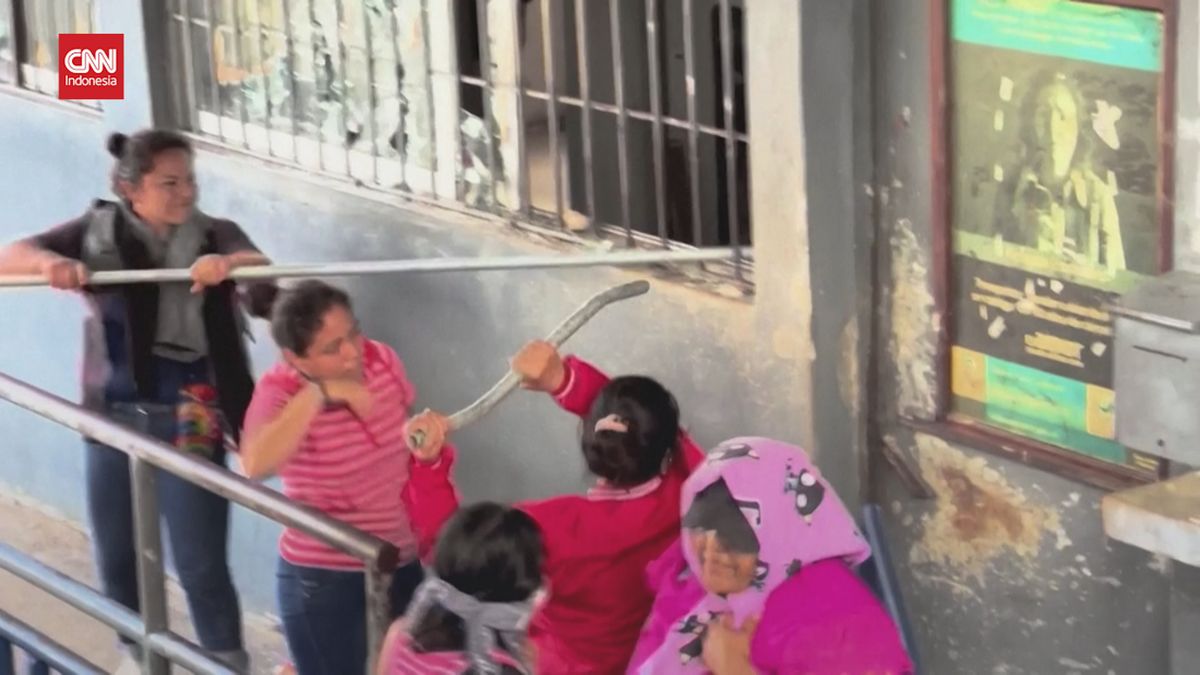 VIDEO: Termakan Rumor Korban Tewas, Keluarga Napi Serbu Lapas Meksiko