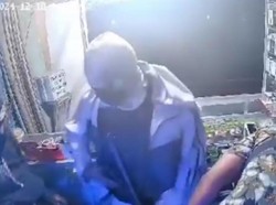 Viral Pria Bersenjata Rampok Kios Ponsel di Aceh Tamiang, Polisi Selidiki