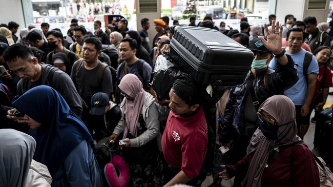 Sekitar 18,4 juta warga diperkirakan akan meninggalkan Jakarta pada libur Natal 2024 dan Tahun Baru 2025.
