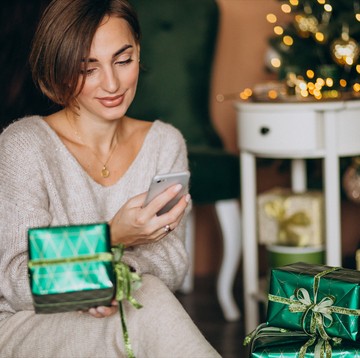 15 Ide Ucapan Natal & Tahun Baru 2025 dalam Bahasa Inggris, Simple dan Menarik!