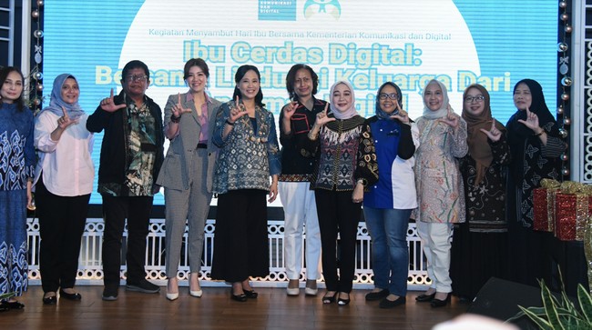 Dengan perubahan zaman yang sangat cepat saat ini, peran ibu jadi makin penting, antara lain terkait pemahaman pemanfaatan teknologi digital.