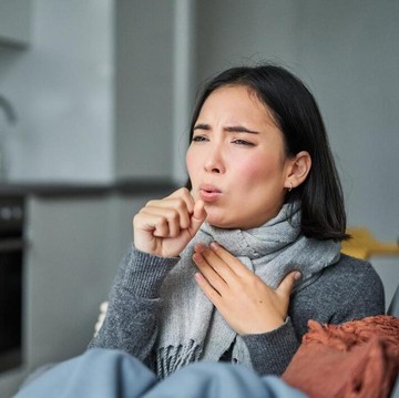 Batuk Terus-menerus Selama Musim Hujan? Cobain 6 Obat Rumahan Ini yang Dijamin Ampuh!