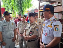 Pj Gubernur Teguh Cek Terminal Kalideres, Minta Sopir Waspda Cuaca Ekstream