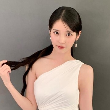 Artis Korea IU Ungkap Dirinya Berjuang dengan Skeeter Syndrome, Apa Itu?