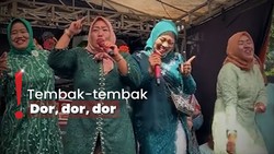 img-title Respons Jokowi, Sule-Dewi Perssik Lihat Ibu-ibu Nyanyi 'Waktu Ku Kecil'