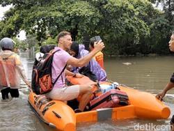 Cerita Turis di Legian Air Masuk Vila hingga Setinggi Perut Saat Banjir