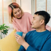 3 Kalimat yang Bikin Hubunganmu dengan Pasangan Makin Kuat Menurut Terapis
