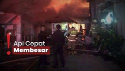img-title Korban Kebakaran di Menteng Hanya Selamatkan Sedikit Barang Berharga