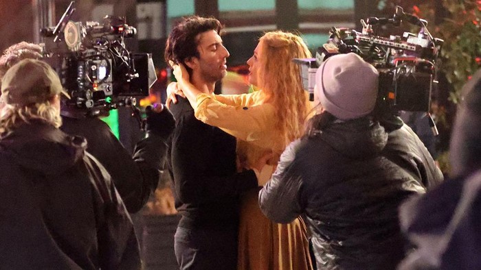 JERSEY CITY, NJ - JANUARY 12: Justin Baldoni and Blake Lively are seen on the set of 'It Ends with Us' on January 12, 2024 in Jersey City, New Jersey.  (Photo by Jose Perez/Bauer-Griffin/GC Images)