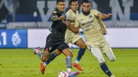 Hasil Liga 1: Diwarnai Kartu Merah, Persib Gilas Persita