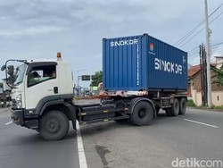 Truk Diminta Putar Balik Saat Nataru, Pantura Kendal Sempat Macet 2 Km