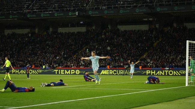 Barcelona sempat menunjukkan performa luar biasa dan tak terhentikan di awal musim. Kini mereka terlihat sakit-sakitan dan kehilangan posisi di puncak klasemen.