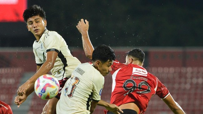 Pelatih PSM Makassar, Bernardo Tavares mengaku timnya kurang persiapan menjelang laga lanjutan Liga 1 melawan Persib Bandung, Sabtu (1/2) besok.