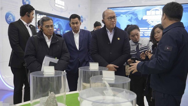 Pertemuan yang dilakukan di Hangzhou, Quzhou dan Beijing Menteri Rosan berhasil membukukan total komitmen investasi baru sebesar US$7,46 miliar.
