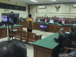 Gus Muhdlor Divonis 4 Tahun 6 Bulan Bui Kasus Korupsi Insentif BPPD Sidoarjo