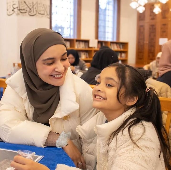 <p>Banyak netizen yang menyetujui pernyataan Shireen yang menyebut bahwa ia dan Hawwa adalah kembaran, Bunda. Tidak sedikit yang mendoakan agar keduanya selalu diberikan kesehatan. (Foto: Instagram: @shireensungkar)</p>