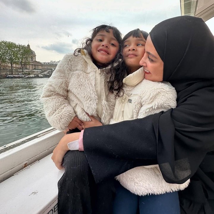 <p>Bunda, kita doakan agar Hawwa selalu diberikan kesuksesan dan keberkahan dalam hidupnya, ya. Semoga Hawwa juga bisa menjadi anak yang membanggakan bagi kedua orang tuanya. (Foto: Instagram: @shireensungkar)</p>