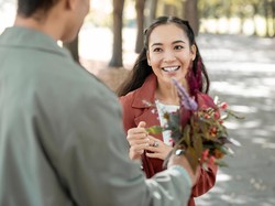 Jatuh Cinta Bikin Jantung Sehat, Ini Bukti Ilmiahnya Pas di Momen Valentine