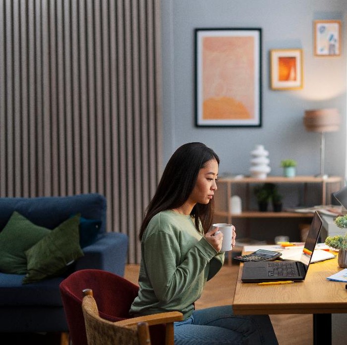 Jangan Pernah Membawa Pekerjaan Ke Rumah/ Foto: Freepik/freepik