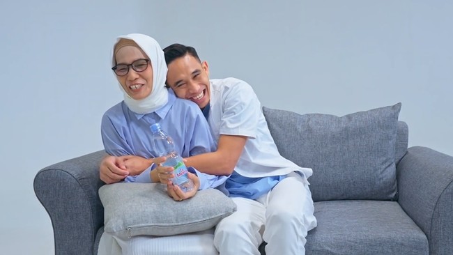 Di Hari Ibu pada 22 Desember, merek air mineral Le Minerale mengajak masyarakat memahami peran ibu dalam hidup melalui video kampanye bertajuk #YangTerbaik.