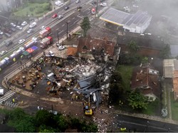 Detik-detik Pesawat Jatuh di Brasil, Tewaskan Pilot & Keluarganya