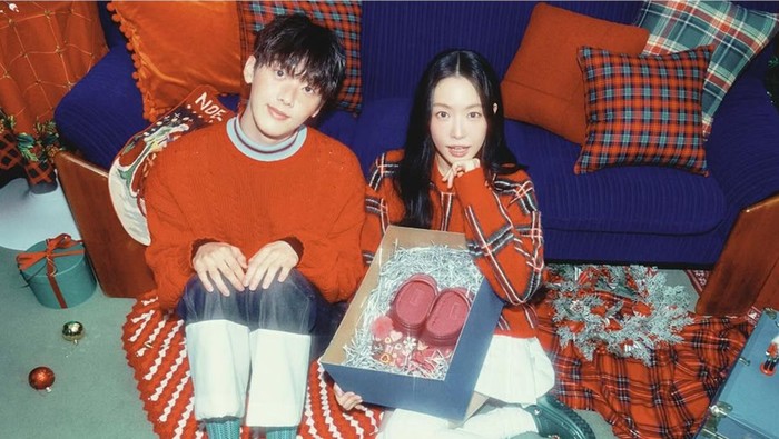 Pesona Kakak Beradik Masih Kuat, Son Na Eun dan Yoon San Ha Tampil Kompak di Pemotretan Natal Bersama