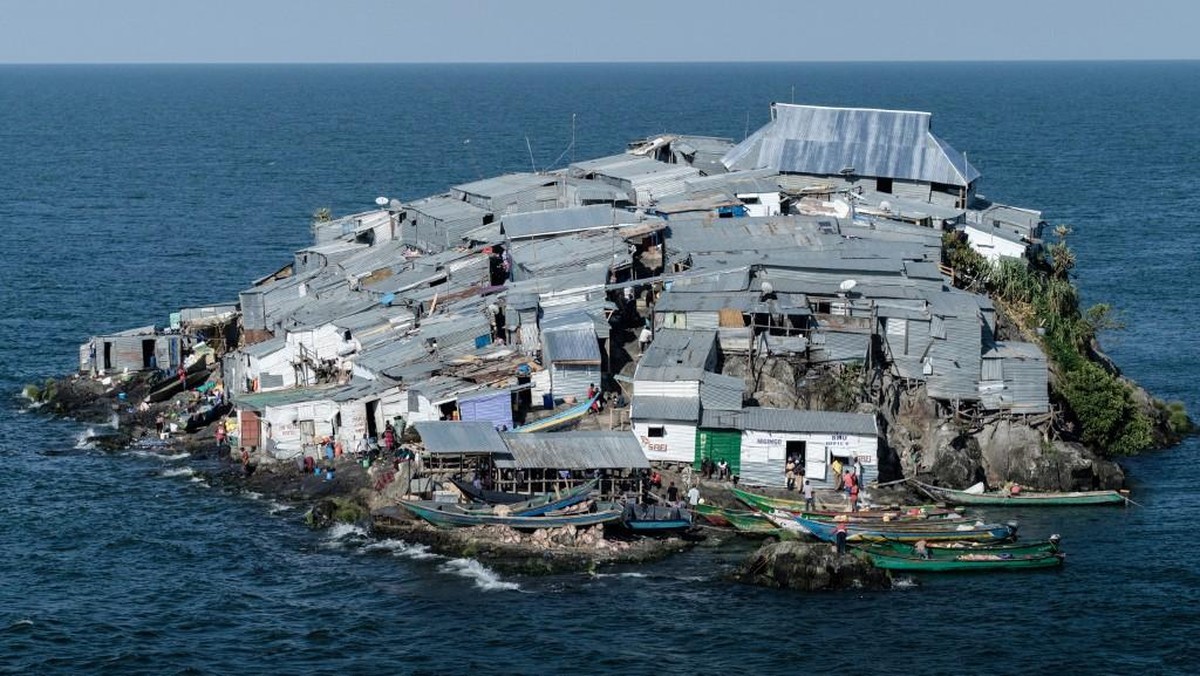 Pulau Mungil 500 Penduduk Jadi Surga Kasino-Bordil, Kini Jadi Rebutan