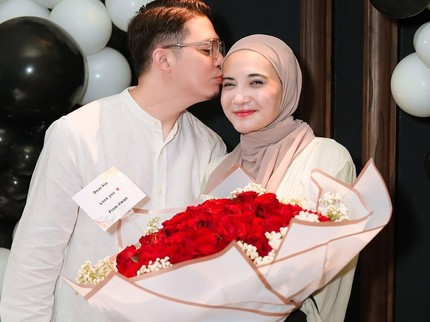 5 Potret Momen Ultah Zaskia Sungkar, Diberi Kejutan oleh Sahabat & Sang Suami Irwansyah