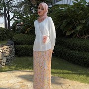 Get The Look: Ide Outfit Hijab Simpel dan Feminin ala Sashfir