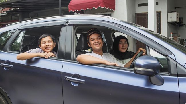 Mabuk perjalanan tak melulu harus diatasi dengan obat. Cukup praktikkan beberapa cara mengatasi mabuk perjalanan berikut ini.