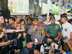 Kunjungi Gereja Katedral, Kapolri Pastikan Ibadah Natal Aman dan Khidmat