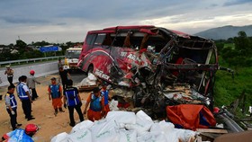 FOTO: Penampakan Kecelakaan Maut Bus SMP di Tol Pandaan-Malang