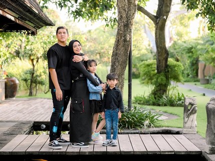 Sesal Arda Suami Tantri Kotak Pernah Kunci Anak di Kamar Mandi Gelap hingga Trauma